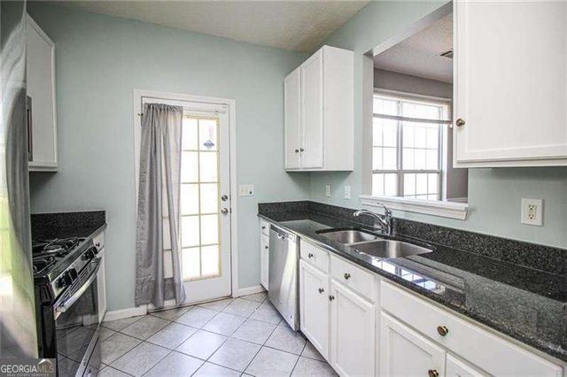 6476 Portside Way, Flowery Branch, GA 30542