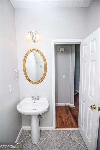 6476 Portside Way, Flowery Branch, GA 30542