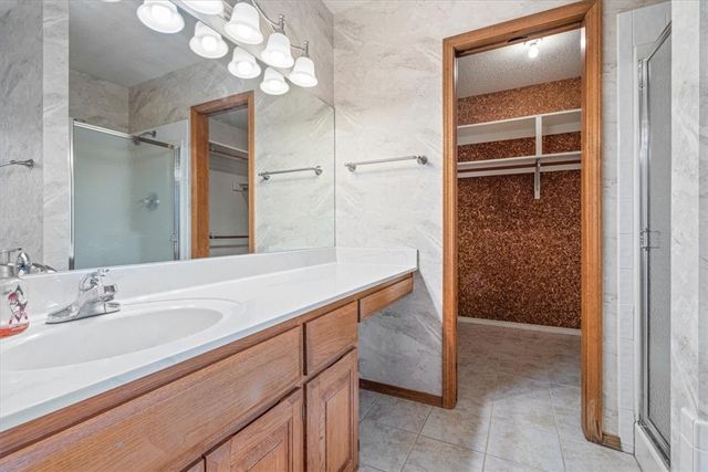 11639 Oak Hills Drive, Bentonville, AR 72712