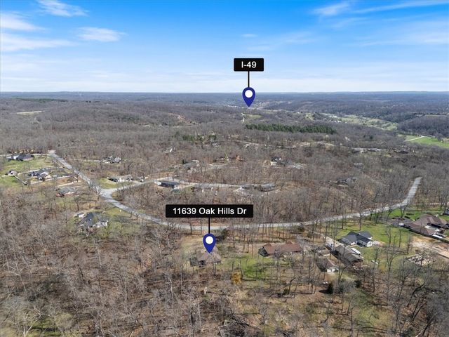 11639 Oak Hills Drive, Bentonville, AR 72712