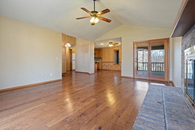 11639 Oak Hills Drive, Bentonville, AR 72712