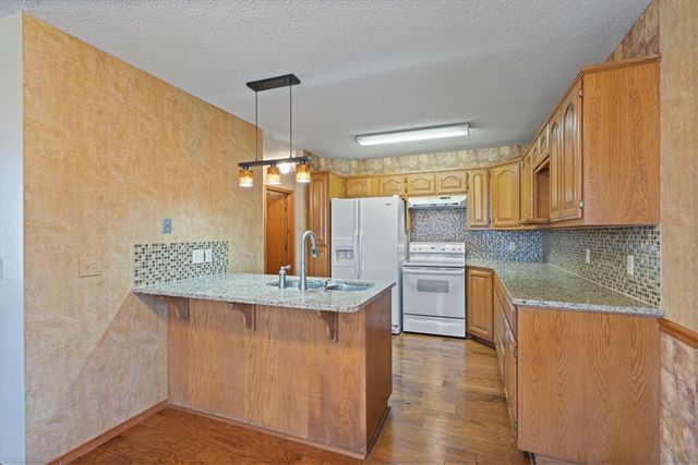 11639 Oak Hills Drive, Bentonville, AR 72712