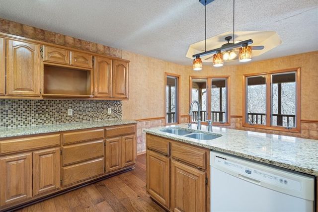 11639 Oak Hills Drive, Bentonville, AR 72712