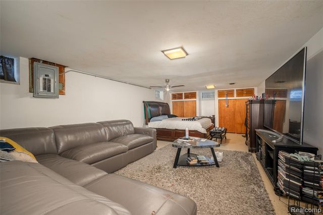 21328 Sloan Drive, Harper Woods, MI 48225