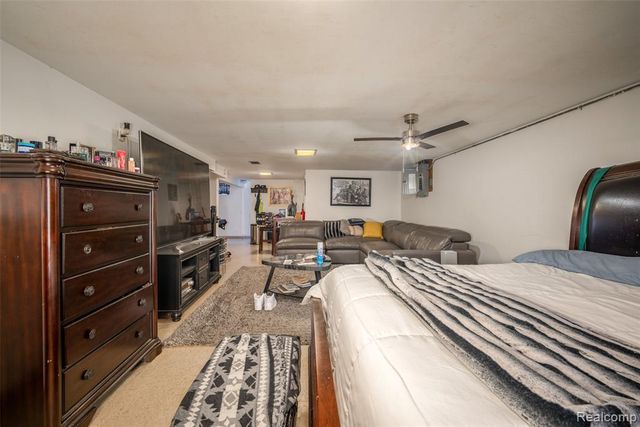 21328 Sloan Drive, Harper Woods, MI 48225