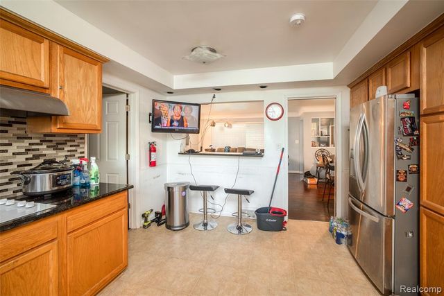 21328 Sloan Drive, Harper Woods, MI 48225