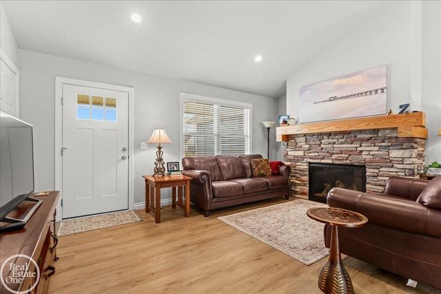 1827 Riley Road, St Clair, MI 48079
