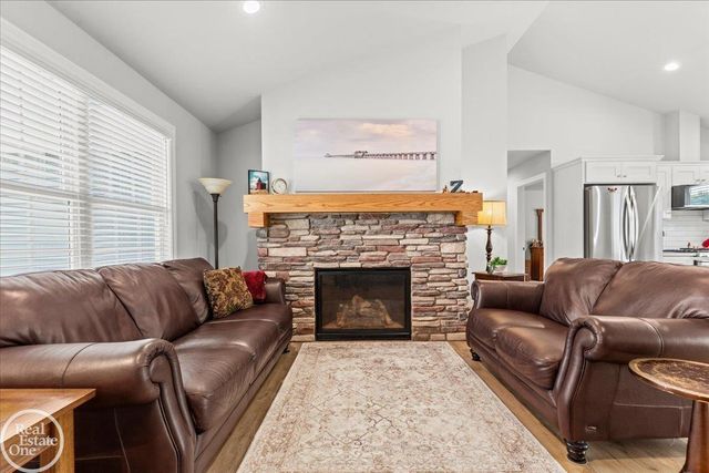 1827 Riley Road, St Clair, MI 48079