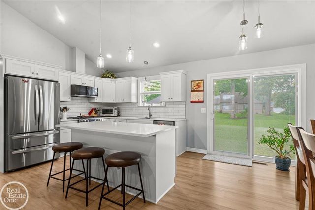 1827 Riley Road, St Clair, MI 48079