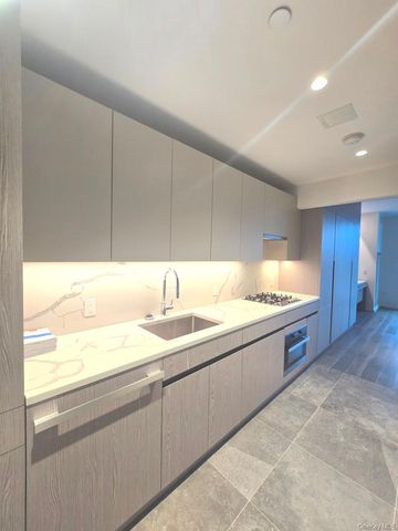 13336 37th Avenue 5N, Flushing, NY 11354