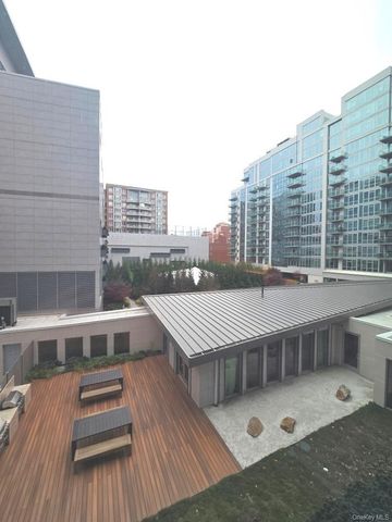 13336 37th Avenue 5N, Flushing, NY 11354