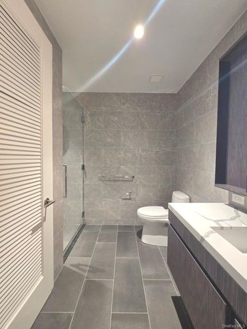 13336 37th Avenue 5N, Flushing, NY 11354