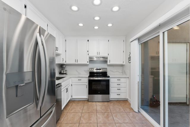 7427 Sunrise Blvd, Citrus Heights, CA 95610
