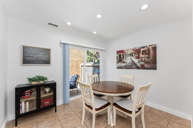 7427 Sunrise Blvd, Citrus Heights, CA 95610