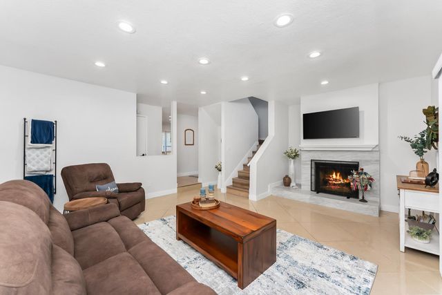 7427 Sunrise Blvd, Citrus Heights, CA 95610
