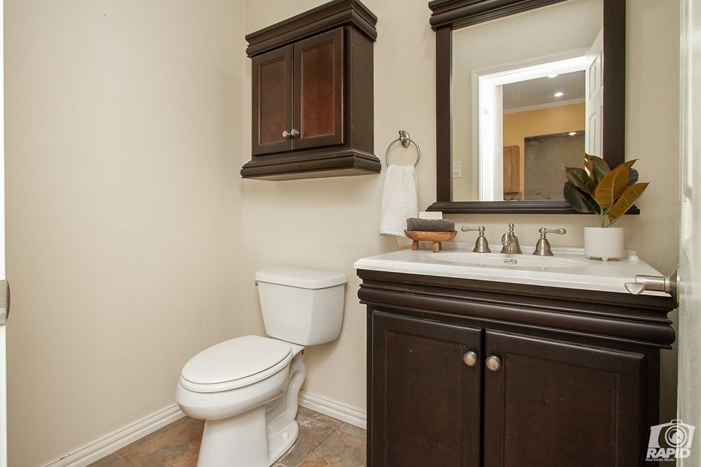 Image 13 of property listing at 101 Las Lomas Dr, San Angelo, TX 76904