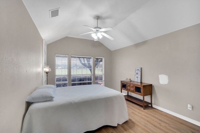 205 Alesha Road, Red Oak, TX 75154