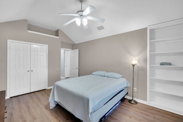 205 Alesha Road, Red Oak, TX 75154