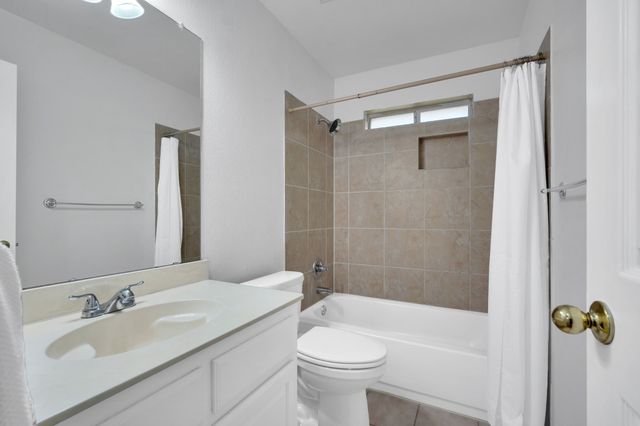 205 Alesha Road, Red Oak, TX 75154