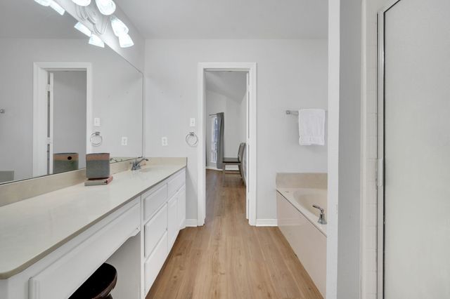 205 Alesha Road, Red Oak, TX 75154