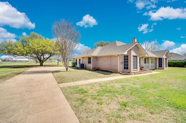 205 Alesha Road, Red Oak, TX 75154