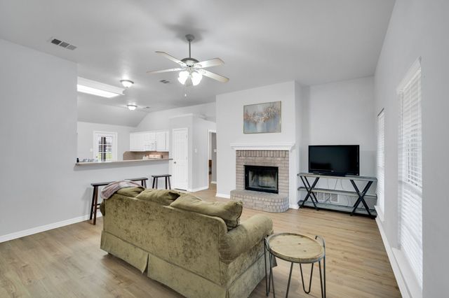 205 Alesha Road, Red Oak, TX 75154