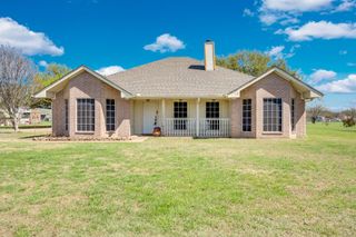 205 Alesha Road, Red Oak, TX 75154