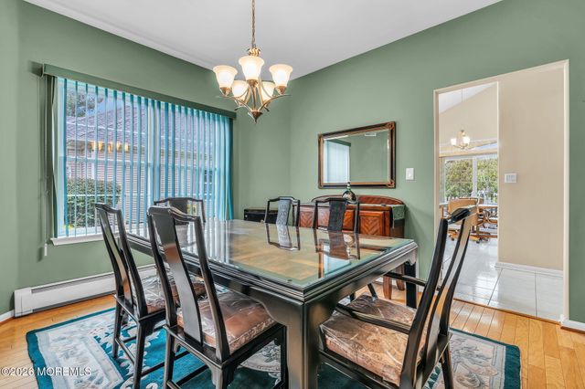 6 Avalon Court, Manchester, NJ 08759