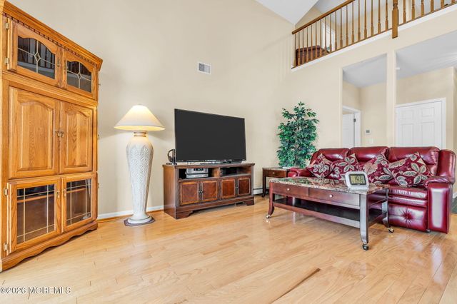 6 Avalon Court, Manchester, NJ 08759