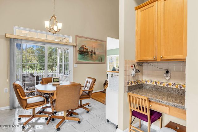 6 Avalon Court, Manchester, NJ 08759
