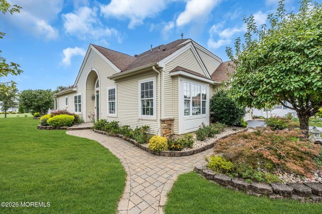 6 Avalon Court, Manchester, NJ 08759