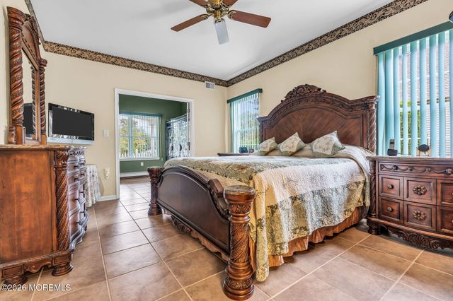 6 Avalon Court, Manchester, NJ 08759