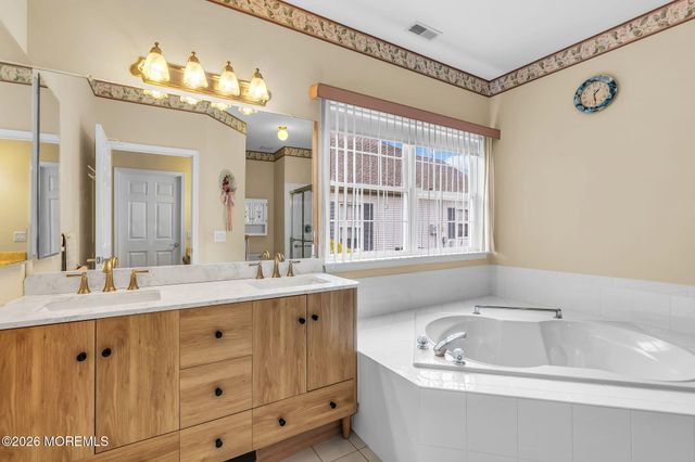 6 Avalon Court, Manchester, NJ 08759