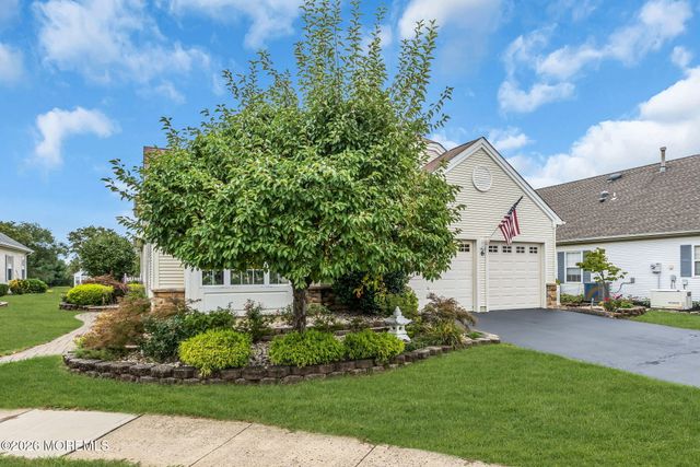 6 Avalon Court, Manchester, NJ 08759