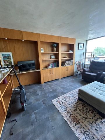 1800 Lavaca Street A208, Austin, TX 78701