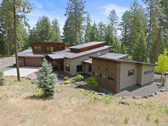 25204 N Lords Ln, Chattaroy, WA 99003