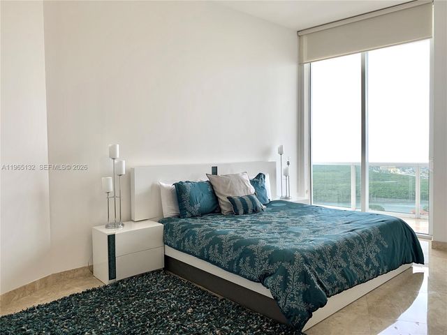 16001 COLLINS AV 3805, Sunny Isles Beach, FL 33160