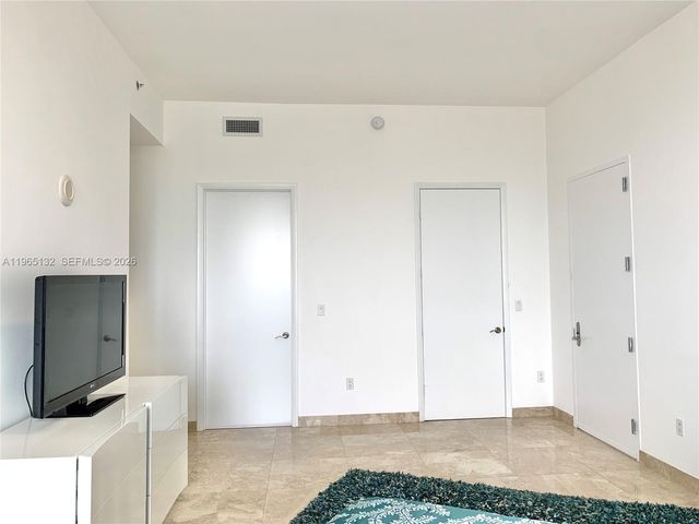16001 COLLINS AV 3805, Sunny Isles Beach, FL 33160