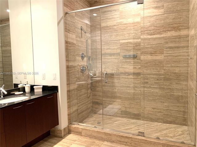 16001 COLLINS AV 3805, Sunny Isles Beach, FL 33160