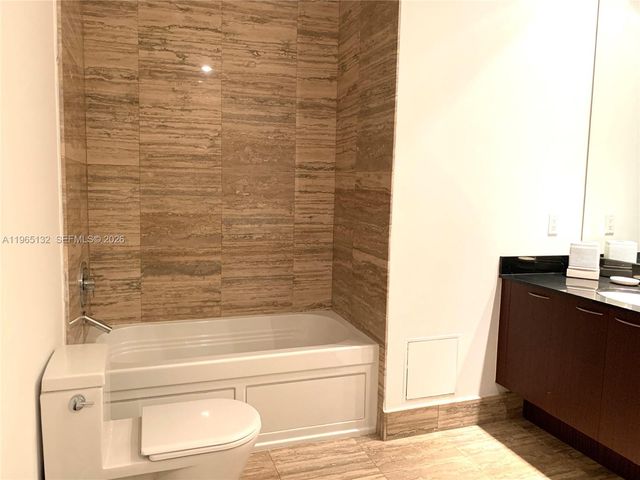 16001 COLLINS AV 3805, Sunny Isles Beach, FL 33160