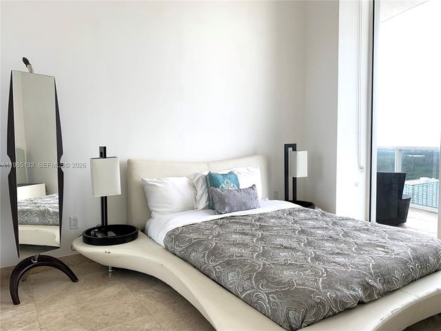 16001 COLLINS AV 3805, Sunny Isles Beach, FL 33160