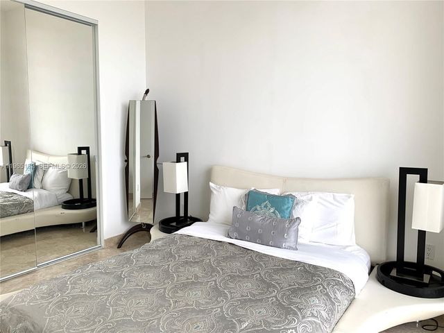 16001 COLLINS AV 3805, Sunny Isles Beach, FL 33160