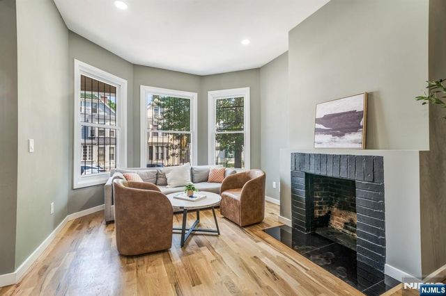 235 S 7th, Newark, NJ 07103