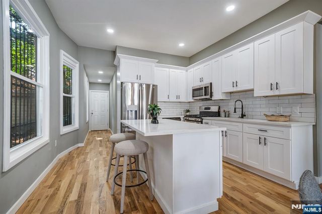 235 S 7th, Newark, NJ 07103