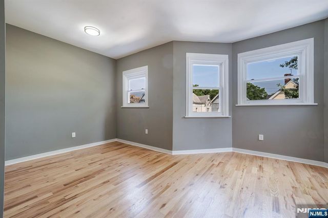 235 S 7th, Newark, NJ 07103