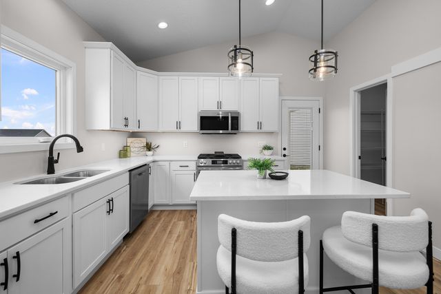 1832 Redbud Circle, Eldridge, IA 52748