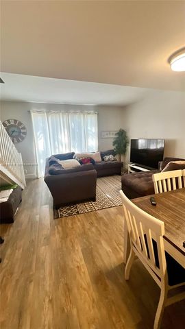 1436 Barcelona Way 3-23, Weston, FL 33327