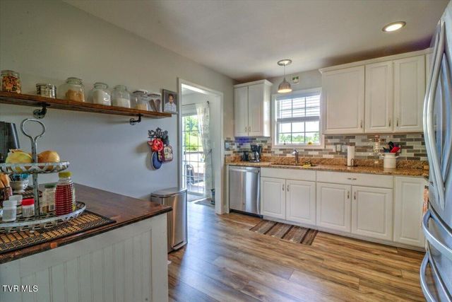 1156 Henderson Court, Jonesborough, TN 37659