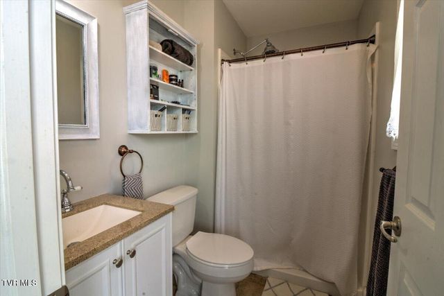 1156 Henderson Court, Jonesborough, TN 37659