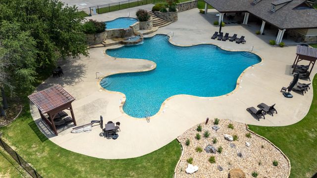 7420 S Aberdeen Drive, Cleburne, TX 76033